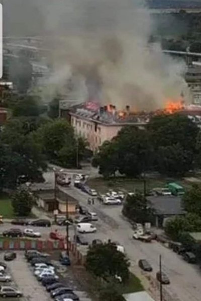 Само в Lupa.bg: Зрелищни снимки от пожара в „Неохим”