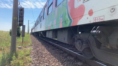 Извънредно: Авария спря влака Бургас-София
