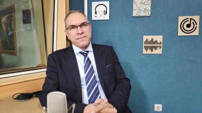 Проф. Богов още 7 дни шеф на Александровска