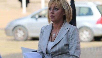 Мая Манолова внася доказателства за "бръмбари" при Рашков
