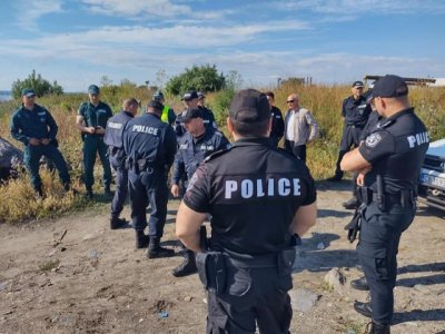 Полицията подпука ромите пирати от Бургас (СНИМКИ)