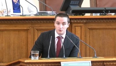 Явор Божанков: Борисов пада от власт!