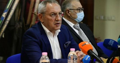Спортният министър: Стъки да се извини, той нахлу