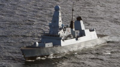 Секретни документи за британски разрушител в Черно море открити на автобусна спирка