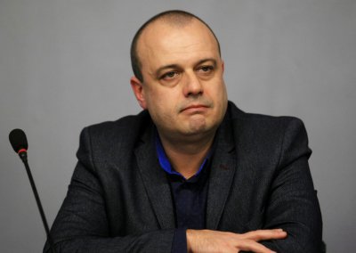 Е, не! Протеже на Нинова: Мая, генерал Атанасов и Дончева са мутри