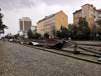 Фотогалерия в Lupa.bg: Бурята помете бул. "Македония"