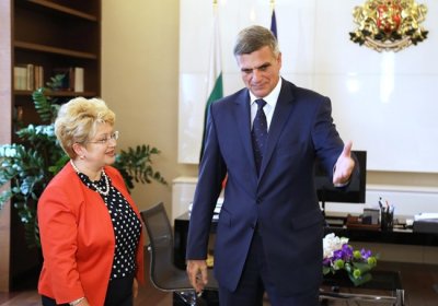 Премиерът Янев разговаря с посланика на Румъния 