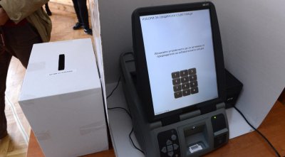 ЦИК изпраща по три машини в избирателните комисии