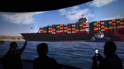 Eгипeт ocвoбoждава кораба Еvеr Gіvеn, нo цeнaтa зa тoвa щe e coлeнa