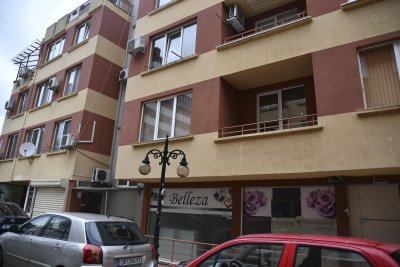 Мъж повали жена с дървена дъска в Студентски град