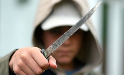 Дрогиран наръга 11 пъти момиче в Бургас