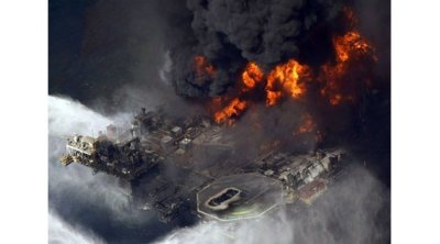 Страховито: Теч от газопровод запали Мексиканския залив