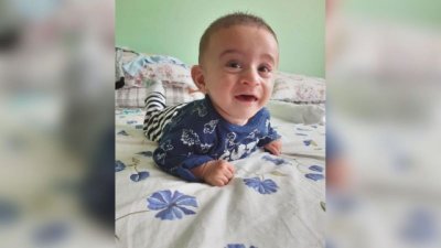 Борба с властите: Семейство се моли за експериментално лечение на детето си в Русия