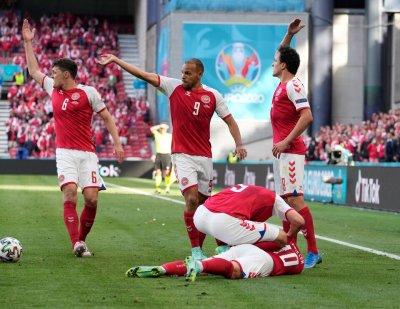 Англия отдава почит на Кристиан Ериксен преди днешния полуфинал с Дания