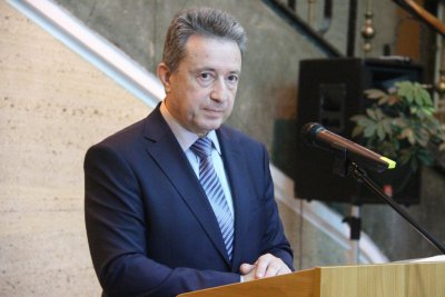 Янаки Стоилов помирява Гешев и Рашков?