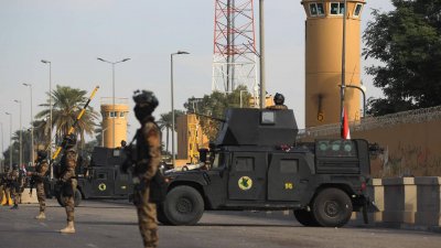 Обстреляха с ракети посолството на САЩ в Ирак