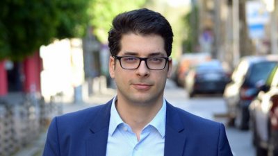 И Атанас Пеканов обясни на ГЕРБ, че не вдигат данъци