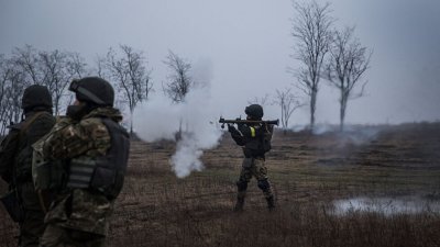 Напрежението в Донбас расте