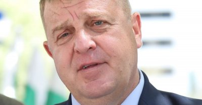 Каракачанов култов: Ромката е министър без портфейл, защото "братята" са й го откраднали