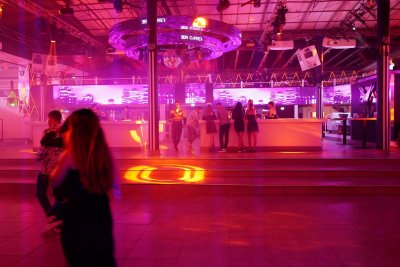 Нощните клубове във Франция отварят