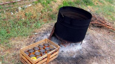 Лошо: Момиченце падна в казан с вряла вода