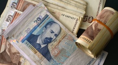„Евробарометър“: 1/5 от българите не искат да се разделят с лева