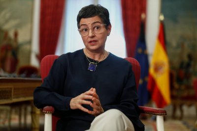Външните министри на Испания и Франция обсъждат пандемията