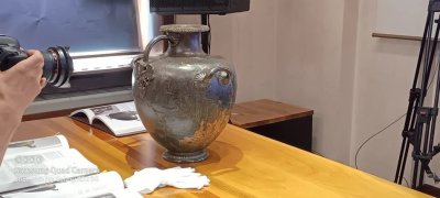 Васил Божков показа хидрия, уж иззета от прокуратурата