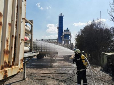 Предотвратиха взрив в асфалтова база