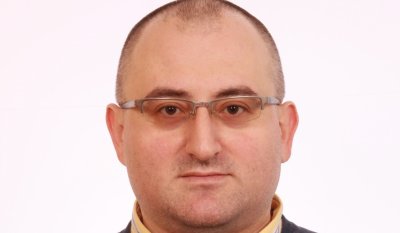 Надупчиха гумите на колата на депутат от "Има такъв народ"