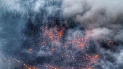 Пожарите в Сибир застрашават много населени места