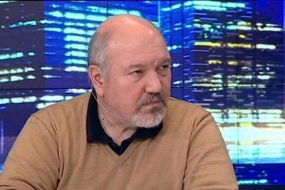 Сивият кардинал на Радев: Трифонов става зависим от ГЕРБ и ДПС