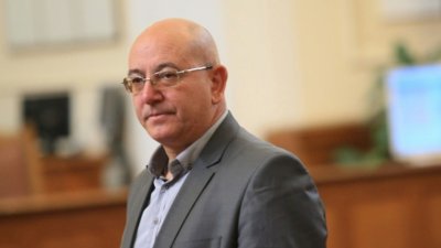 Ревизоро: Фирми на 2-ма бивши министри са взели екопарите