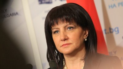Цвета Караянчева: Готвят се нови чистки, хора на Слави обикалят с тефтери!