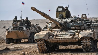 Руски танкове в близост до границата с Афганистан