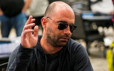 Синът на Владо Живков се върна от САЩ за погребението