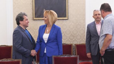 Мая привиква КЕВР в парламента за цената на водата