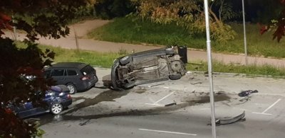 Младеж помете седем коли във Варна