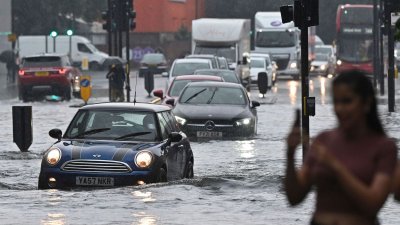 Лондон е под вода