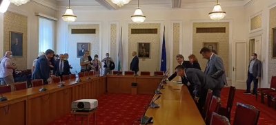 Новина! ИТН и ДБ започнаха преговорите (ВИДЕО)