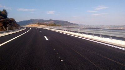 Пускат ремонтираната част на „Тракия“ и в посока София