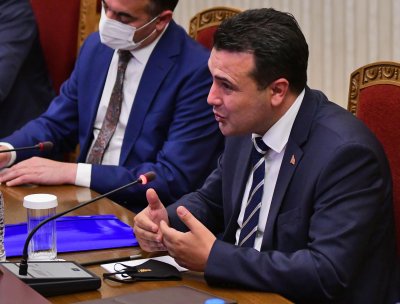 Заев кани съседите да отворят зелени коридори