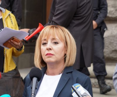 Манолова: Новата цена на водата ще потопи домакинствата 