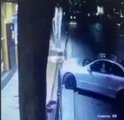 Взеха книжката на шофьора, забил се в дюнерджийница в Пловдив