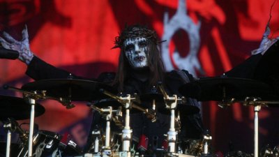 Почина барабанистът-легенда на Slipknot