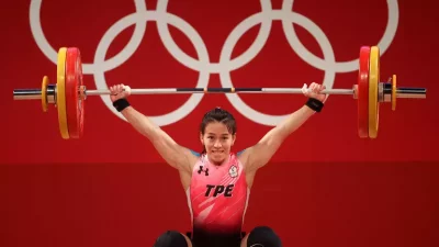 Тайванка с три олимпийски рекорда