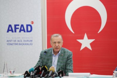 Партията на Ердоган с проект за нова конституция