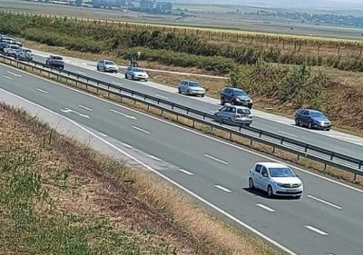 Арестуваха шофьори, хитруващи в аварийната лента на АМ "Тракия", причината обаче е друга