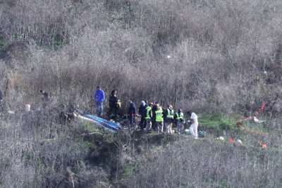 Хеликоптер с 16 души на борда се разби в Камчатка