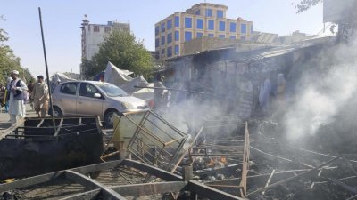 Талибаните убиха шеф на радио и отвлякоха журналист